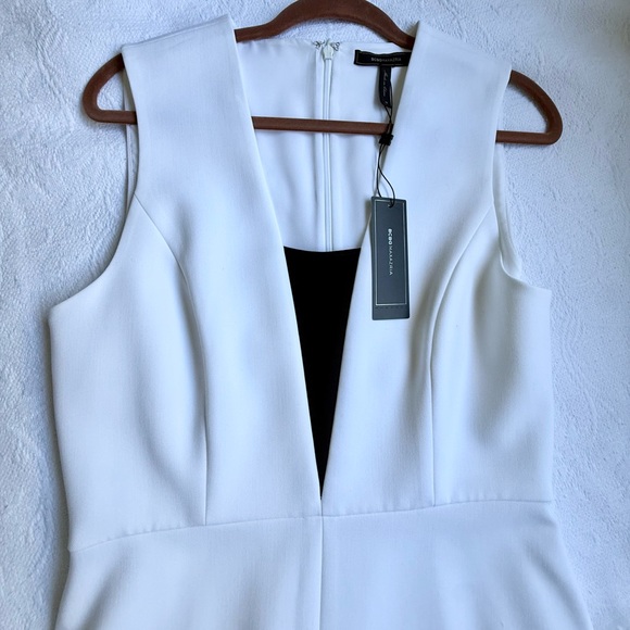 BCBGMaxAzria Chic White V-Neck Sleeveless Tunic High Low Side Slit Top size M - Picture 4 of 13